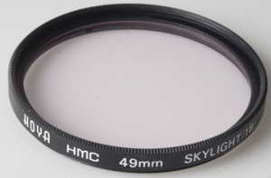 Hoya 49mm HMC Skylight 1B Filter Hoya 49mm HMC Skylight 1B Filter
